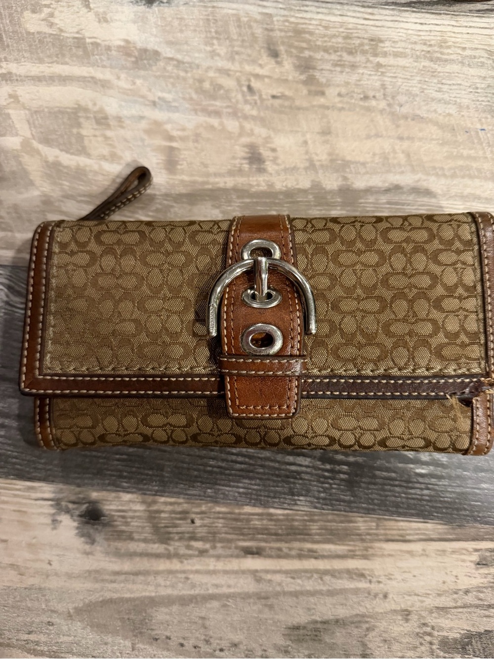 Brown Signature-Pattern Women's Wallet with Buckle Accent